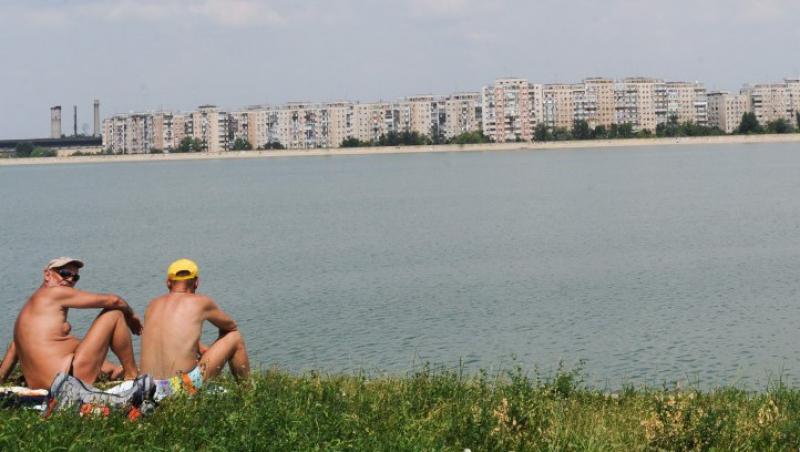 Bucuresti: Un pescar a disparut in Lacul Morii