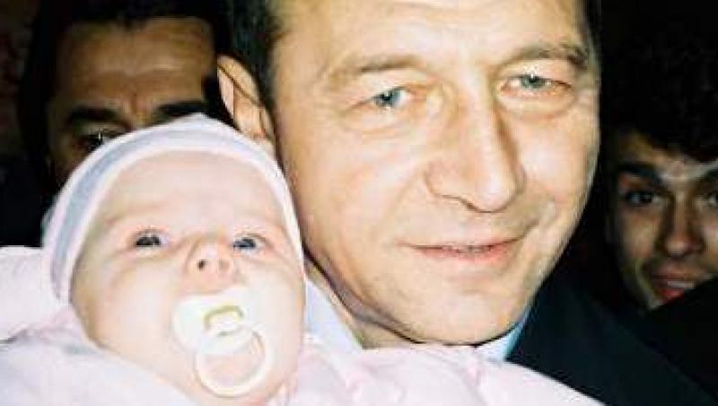 Traian Basescu vrea sa ajunga bunic
