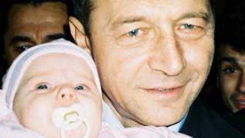 Traian Basescu vrea sa ajunga bunic