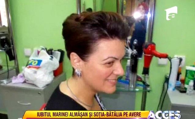 VIDEO! Oana Cornu, divort cu haine roz si "coc banana"!