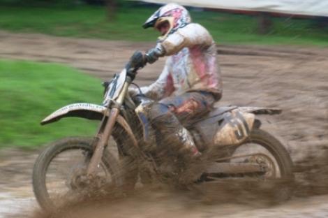 Etapa de motocross de la Ciolpani, inecata de ploaie