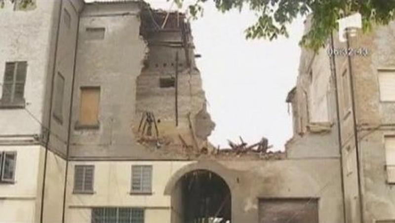 VIDEO! 5000 de italieni au dormit in strada dupa cutremur