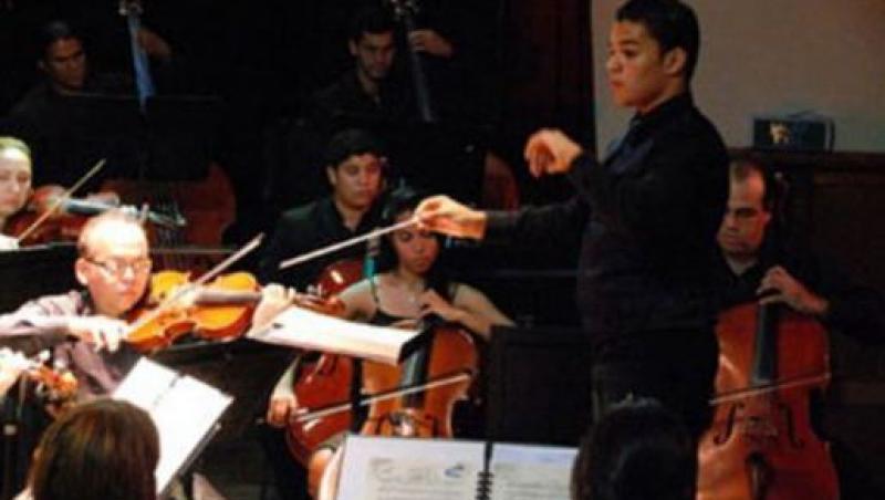 Un baiat de 14 ani este cel mai tanar dirijor din lume