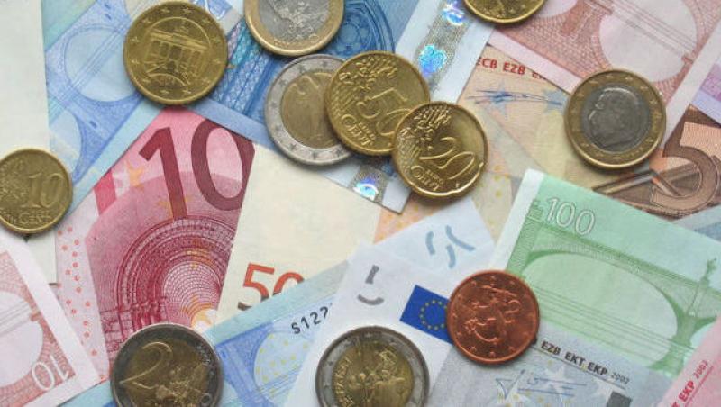 Un nou minim istoric pentru moneda nationala: Un EURO = 4,4587 lei