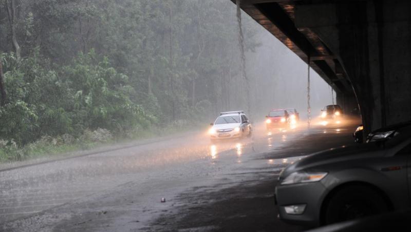 Avertizare ANM: Ploi torentiale in Bucuresti sambata seara