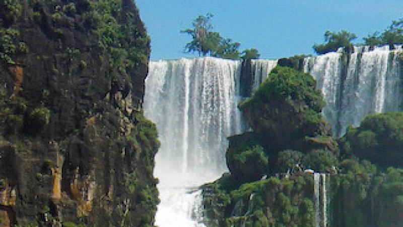 Cascada Iguazu a fost aleasa una dintre cele sapte minuni ale naturii
