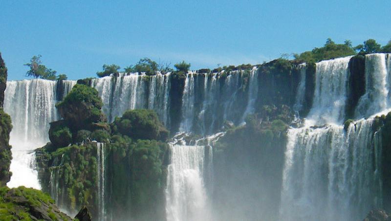 Cascada Iguazu a fost aleasa una dintre cele sapte minuni ale naturii