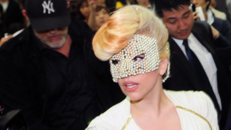 VIDEO! Lady Gaga face furori in China! Vezi ce i-au pregatit fanii!