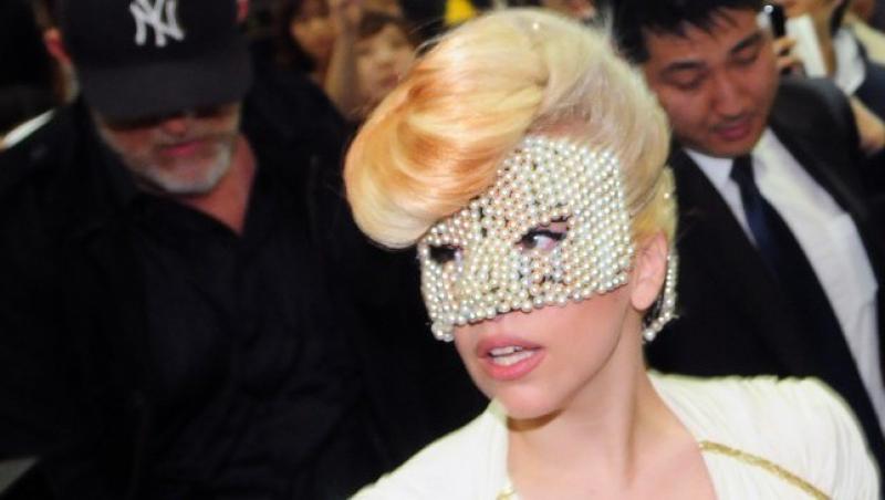 VIDEO! Lady Gaga face furori in China! Vezi ce i-au pregatit fanii!