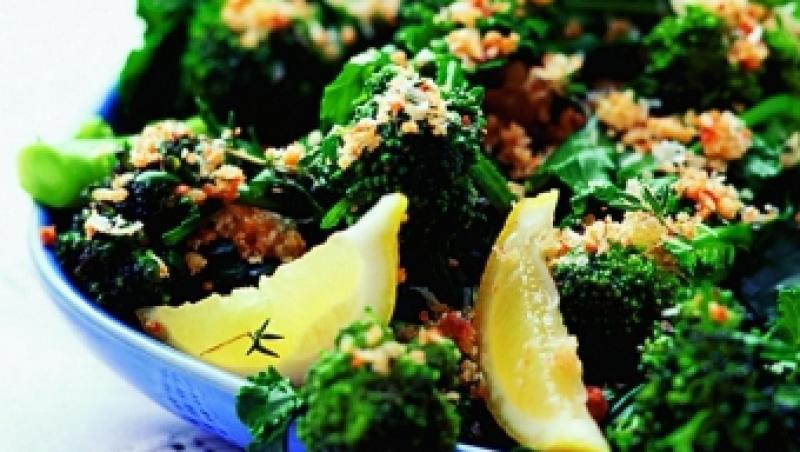 Reteta usoara: Broccoli cu pesmet de parmezan