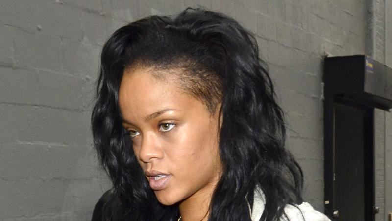 FOTO! Rihanna, de nerecunoscut dupa o noapte nebuna!