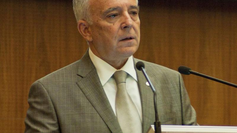 Mugur Isarescu: Numirea lui Georgescu la Finante este un cost pentru BNR