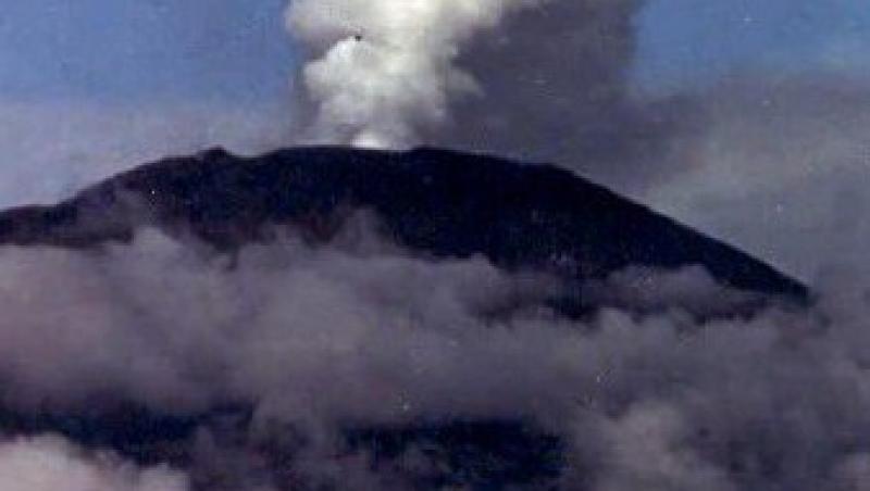 Columbia: Vulcanul Nevado del Ruiz, gata sa erupa