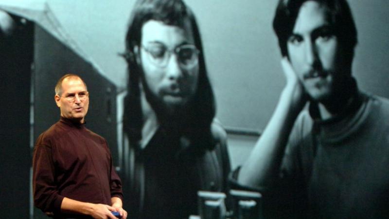 Un computer fabricat manual de Steve Jobs va fi scos la licitatie cu 180.000 de dolari