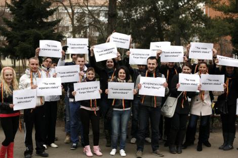 Infiintarea sectiei maghiare la UMF Targu Mures, suspendata de instanta