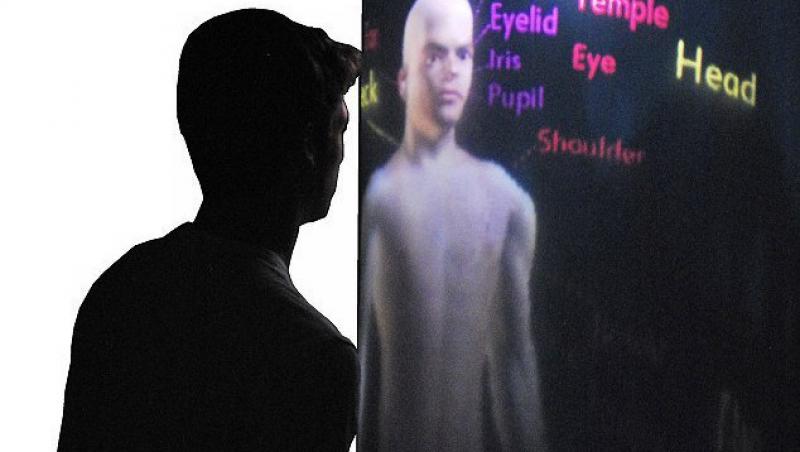 Britanicii au realizat prima videoconferinta cu o holograma