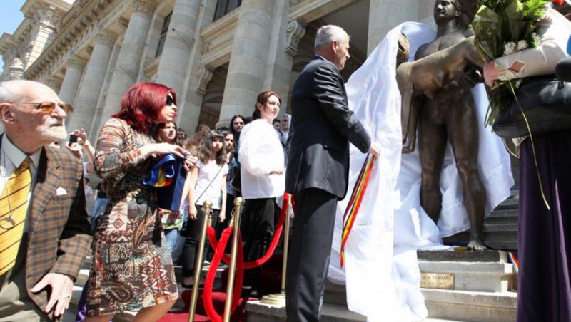 Adriena Videanu, despre statuia lui Traian de la Muzeul de Istorie: Imparatul e gol ca si primarul