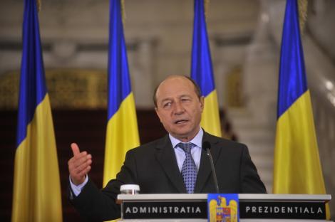 Traian Basescu: Sustin fara rezerve revenirea salariilor
