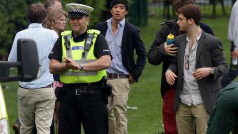 VIDEO! 2.000 de tineri s-au imbatat intr-un parc public din Marea Britanie