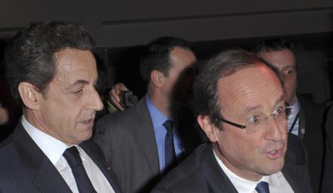 Hollande si Sarkozy au vizitat impreuna mormantul soldatului necunoscut