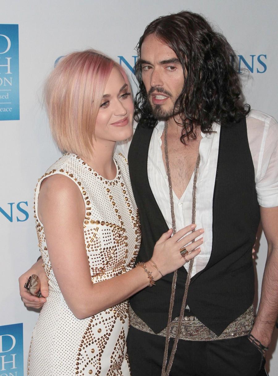 FOTO! Russell Brand o vrea inapoi pe Katy Perry! I-a trimis o scrisoare emotionanta!