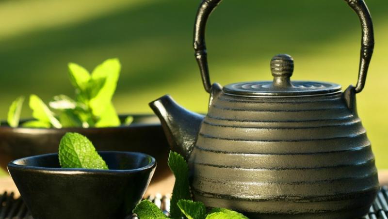 Cele mai hidratante si revigorante ceaiuri pe timp de vara