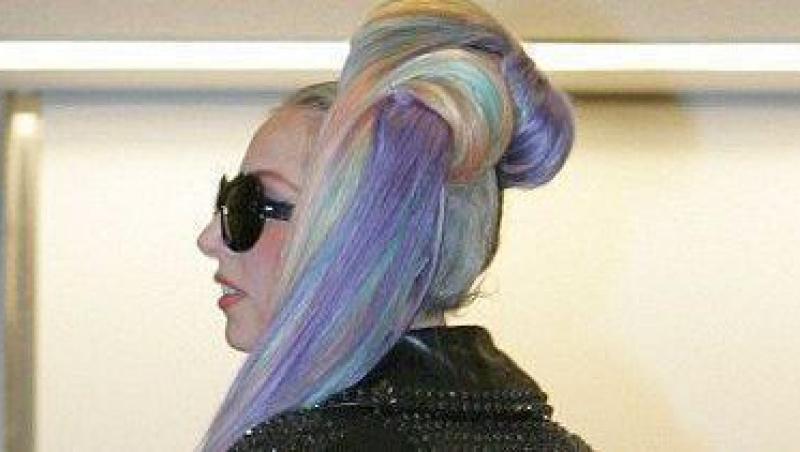 FOTO! Lady Gaga are parul curcubeu