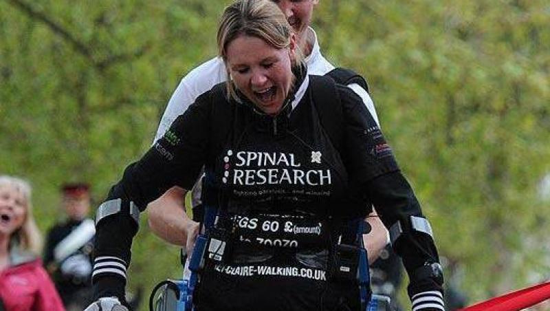 O femeie paralizata a terminat Maratonul Londrei in 16 zile
