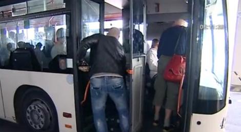 VIDEO! Aglomeratie in autobuzele turistice in ziua finalei Europa League