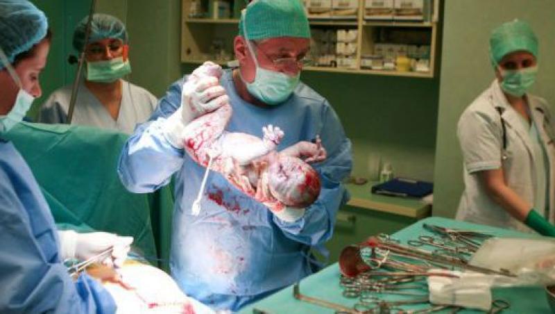 2011 – Record negativ de natalitate in Romania! Ce solutii avem pentru a nu disparea, ca natiune, in 200 de ani