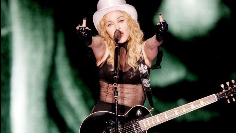 VIDEO! Madonna, concert cu calugari in Tel Aviv