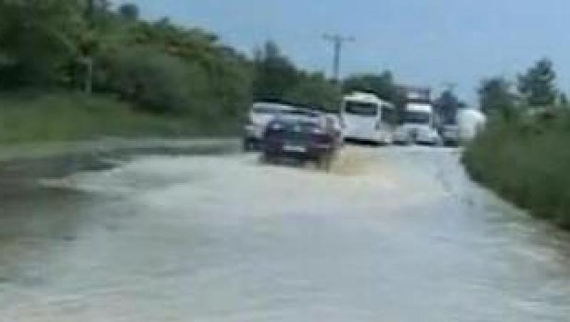 VIDEO! Peste 13.500 de hectare, in pericol de a fi inundate la Calarasi