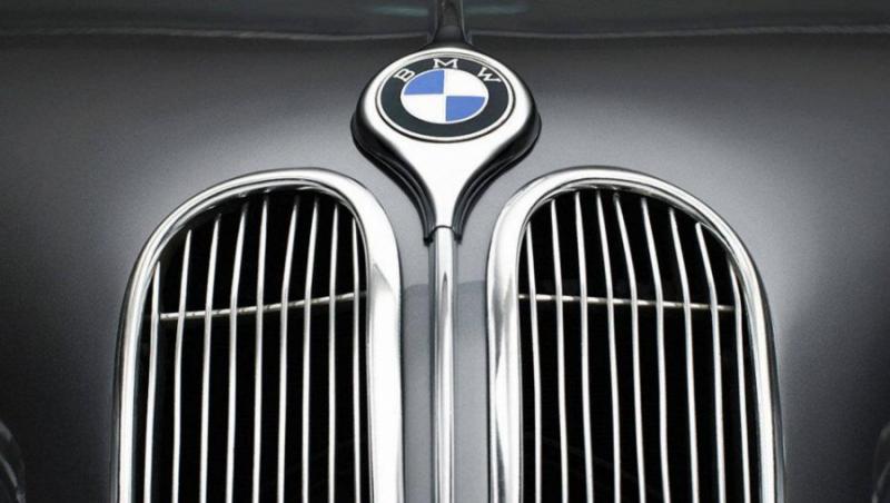 GALERIE FOTO: Evolutia BMW, imortalizata de Erik Chmil