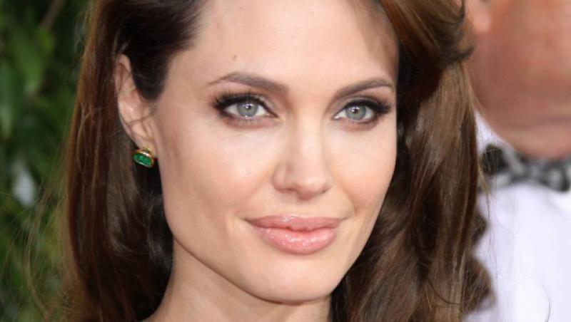 Angelina Jolie va regiza un film erotic