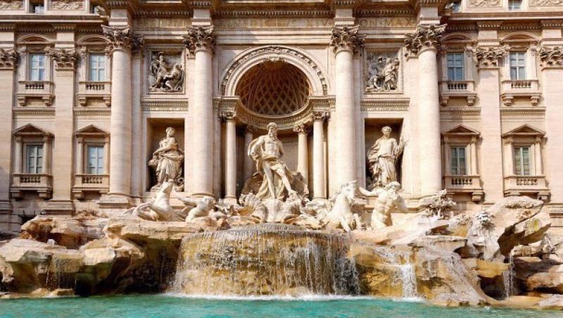 Fontana di Trevi risca sa devina istorie