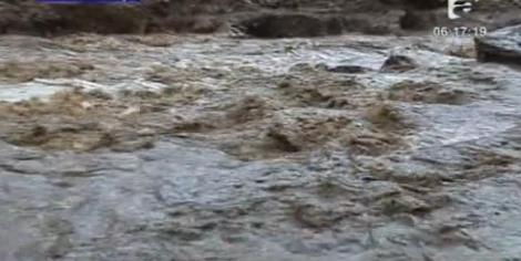VIDEO! Inundatii de proportii in mai multe judete din tara