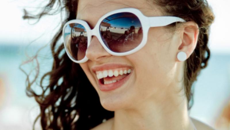 VIDEO! Produsele de slaba calitate, periculoase: Cum alegem ochelarii de soare