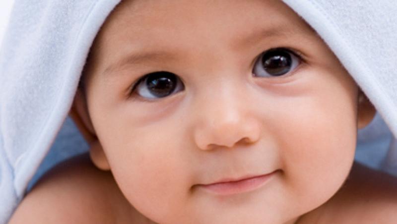 Laptele matern ii poate proteja pe copii de virusul HIV
