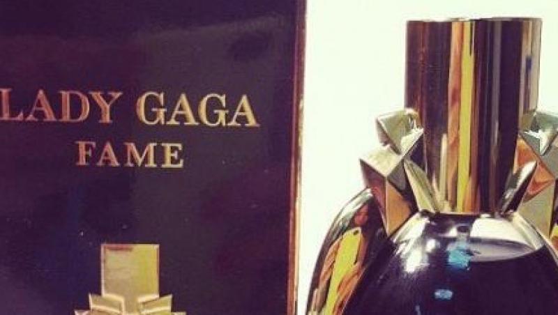 Lady Gaga a lansat un parfum inovator care isi schimba culoarea