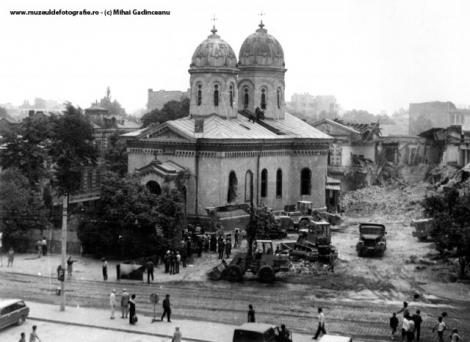 Elena Ceausescu: "Jos porcaria!" Si biserica Sf. Vineri a fost demolata!