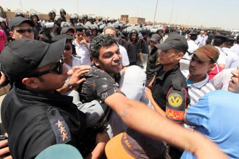Violente, dupa condamnarea lui Hosni Mubarak