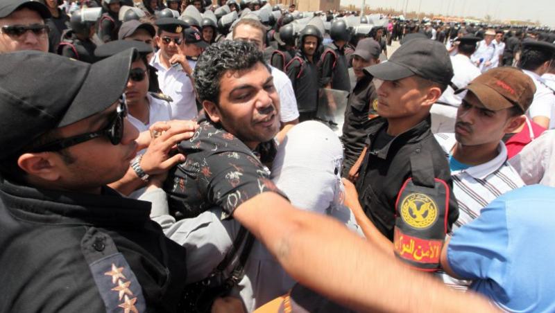 Violente, dupa condamnarea lui Hosni Mubarak