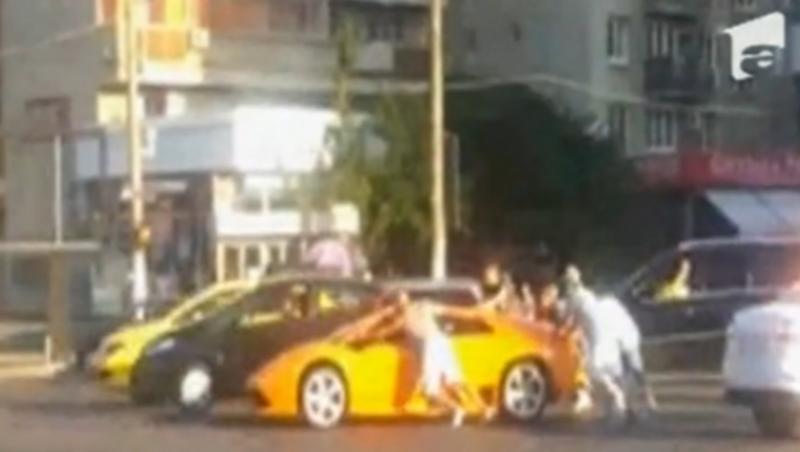 VIDEO! Bucuresti: Lamborghini, in pana... 