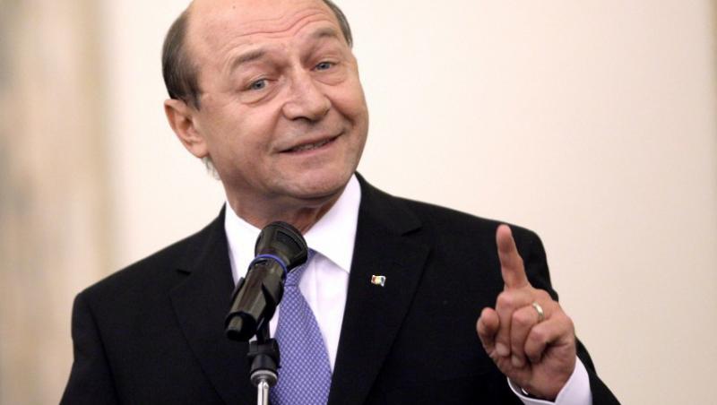 Traian Basescu s-a interesat la ambulanta de starea lui Nastase