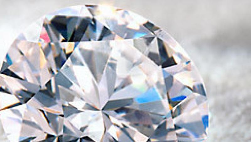 VIDEO! Atentie la diamantele contrafacute!
