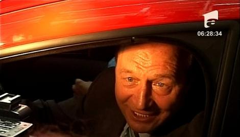 VIDEO! Traian Basescu si-a cumparat un Ford B-max: "E ca-n Star Trek"