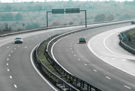 Bulgaria a modificat viteza maxima pe autostrazi. Turistii vor ajunge mai repede pe litoral