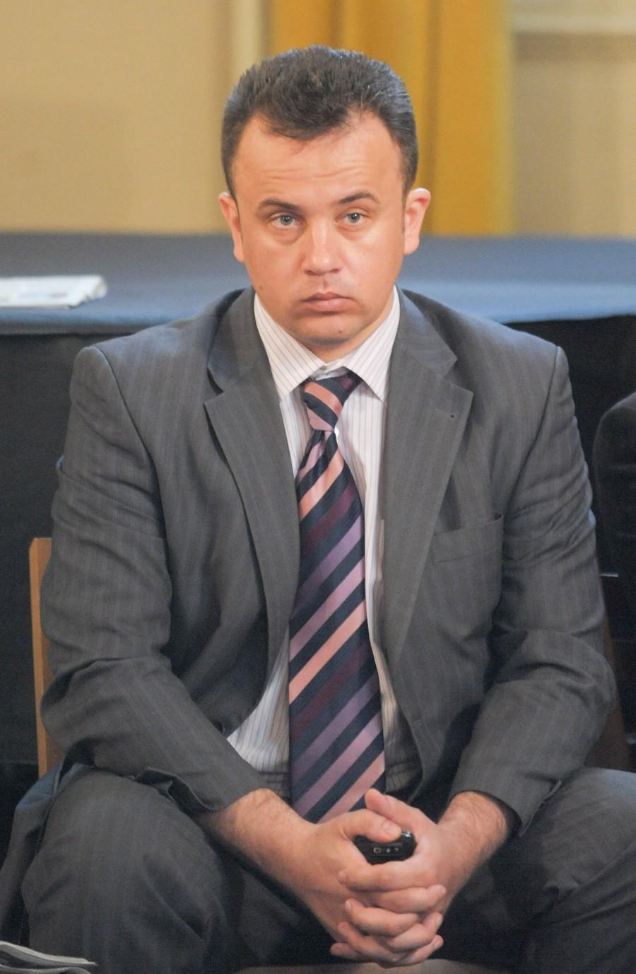 Ministrul interimar Liviu Pop, anchetat de ANI pentru conflict de interese