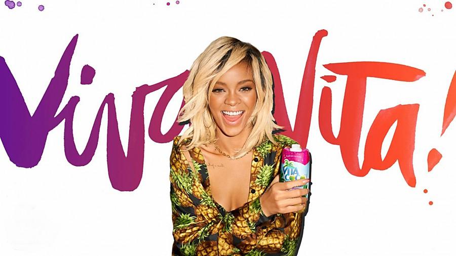 VIDEO! Rihanna este implicata intr-un nou scandal mediatic. Vezi aici ce i s-a intamplat!