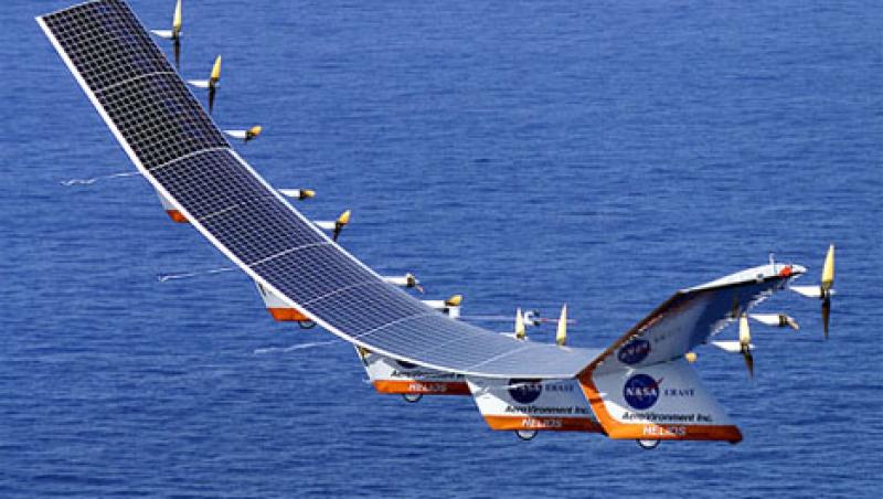 Primul avion solar a reusit un zbor intercontinental